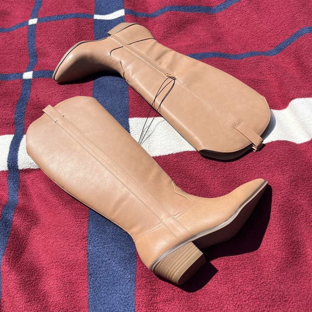 Universal Thread Sommer memory foam tan tall cowboy western heeled Boots NIB